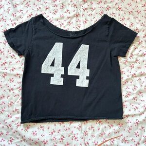 🌷 Brandy Melville Robyn 44 Off the Shoulder Top